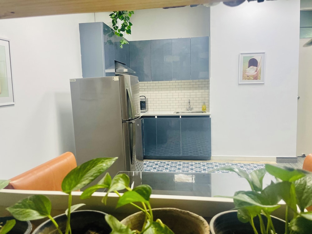 BluO Modern 1BHK DLF Galleria Market