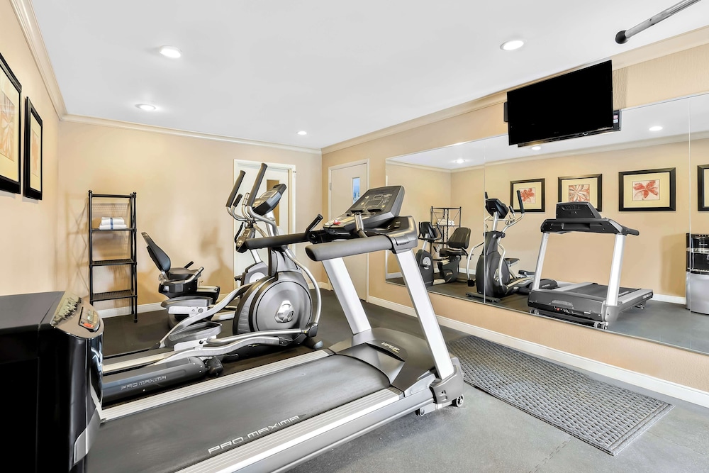 Best Western Coach House - photo 35