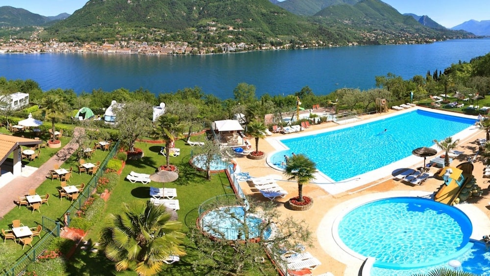 Weekend Glamping Resort — hotel in San Felice Del Benaco