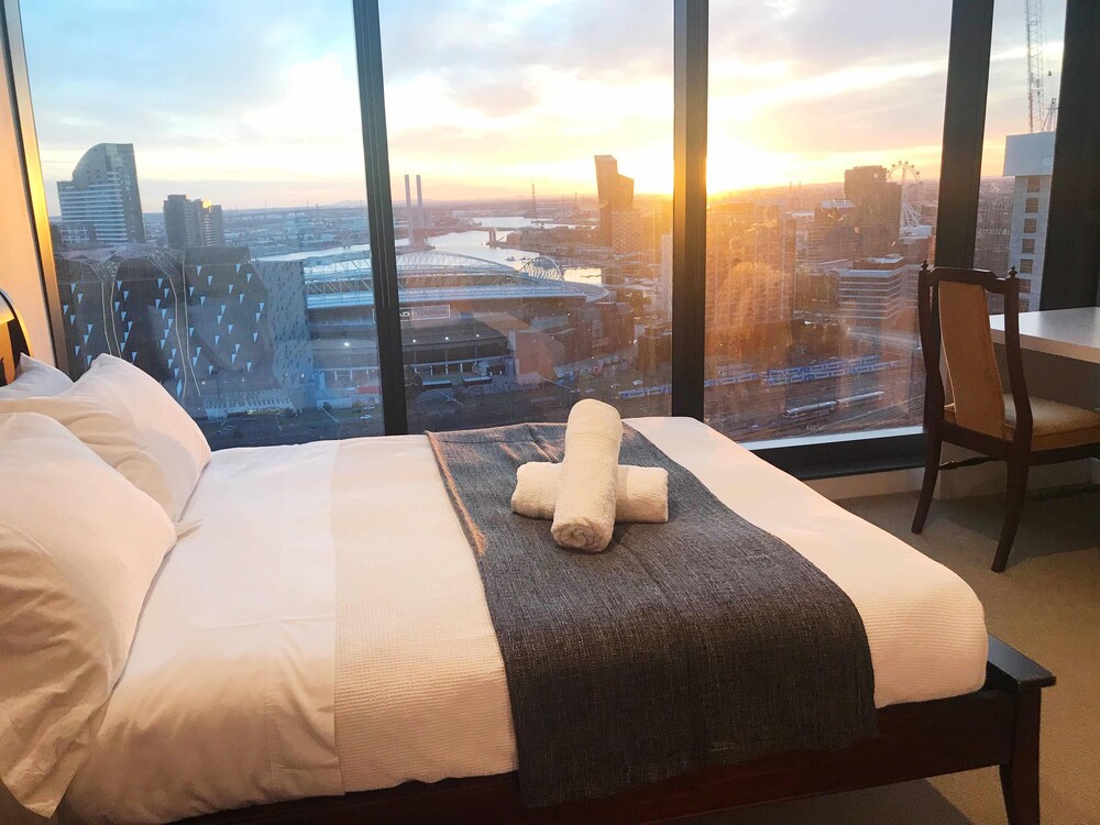 Rose Lane Serviced Apartments — 4-Star Luxury Hotel in Melbourne, Australia