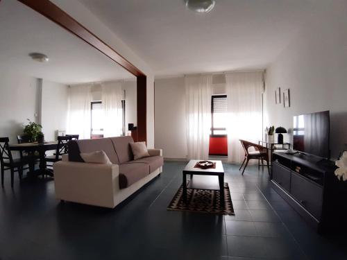 Spazioso Appartamento Sul Lungomare di Nettuno — 4-Star Luxury Hotel in Nettuno, Italy