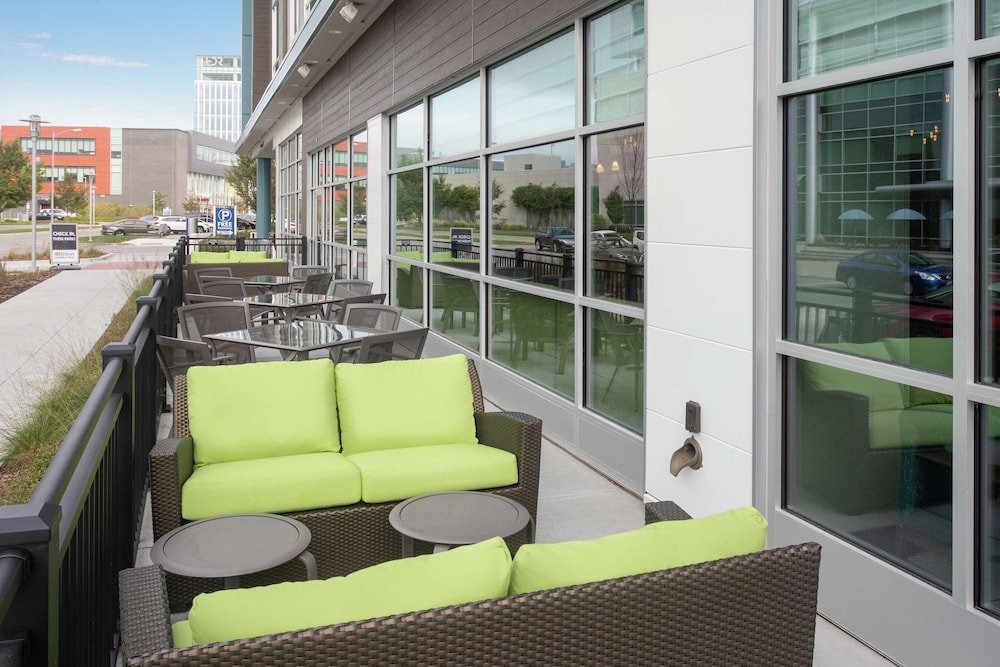 Hilton Garden Inn Omaha Aksarben Village - photo 38