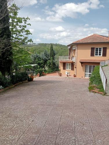 Villa Iris Suvera Chianti — 4-Star Luxury Hotel in Castelnuovo Berardenga, Italy