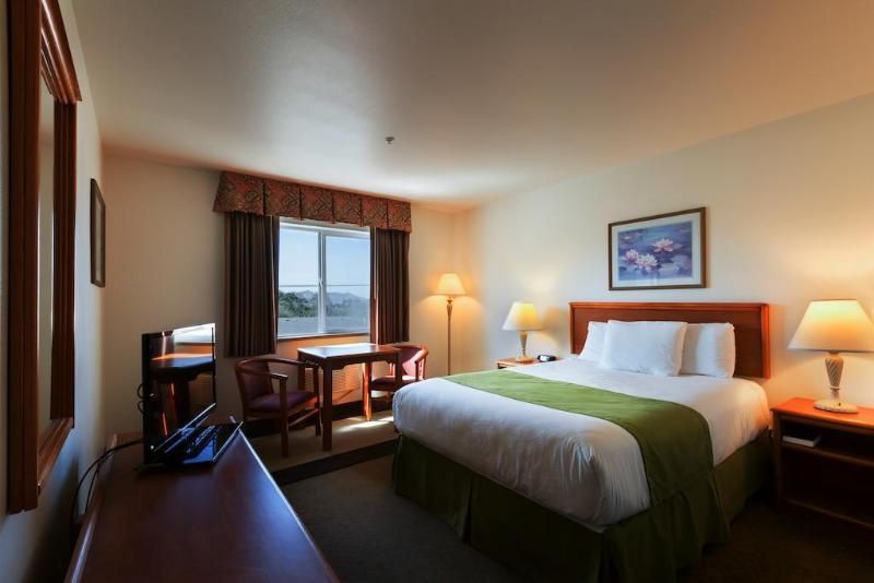 Paradise Inn and Suites - featured photo