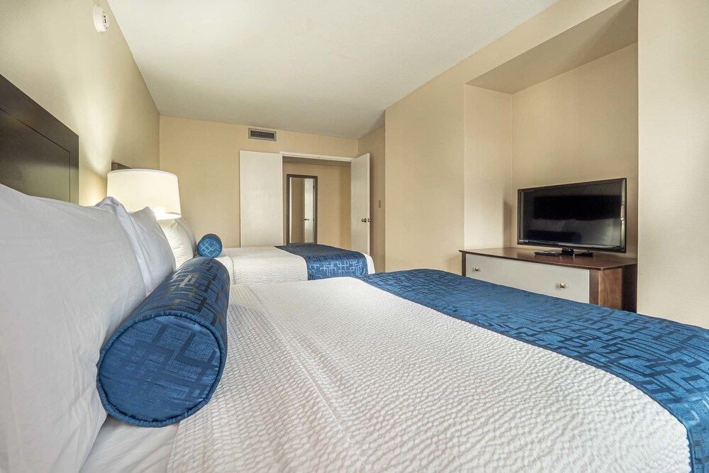 The Breakers Hotel & Suites - photo 12