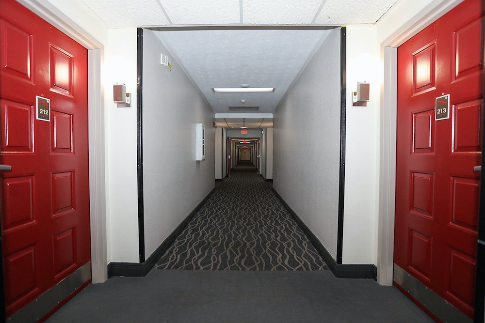 Red Roof Inn Lexington Hamburg - photo 31