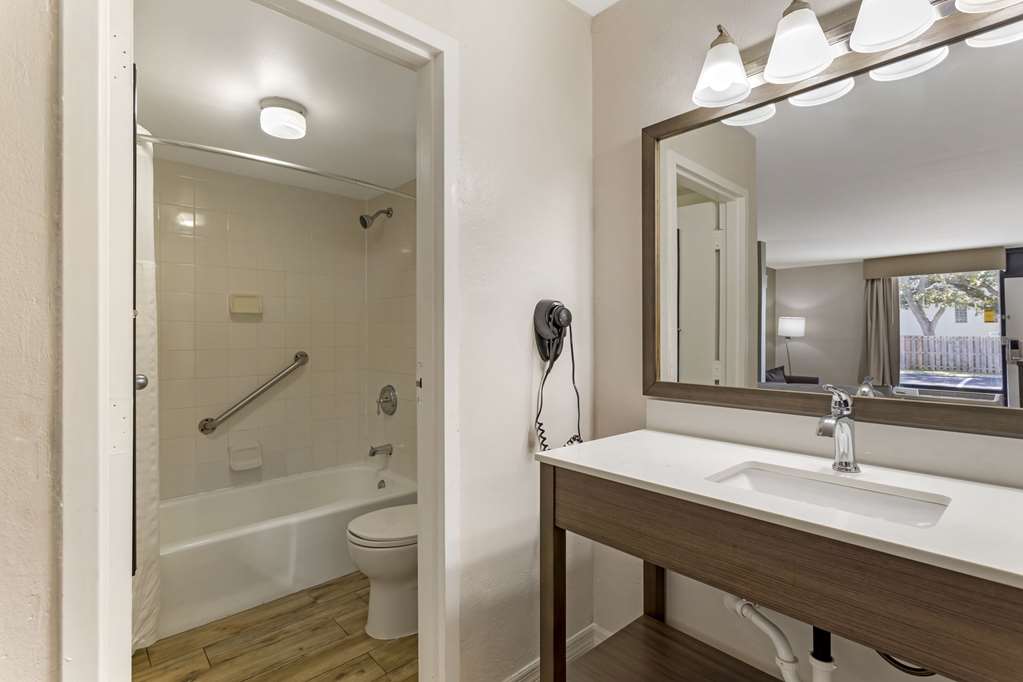 Quality Inn & Suites St Augustine Beach Area - photo 22