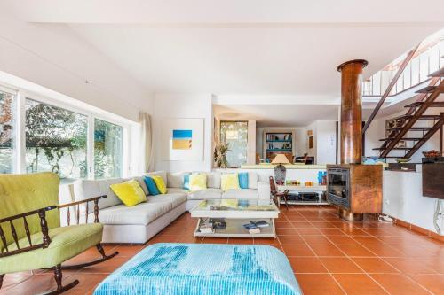 Villa Colares Retreat Pool Beach Sintra — 4-Star Luxury Hotel in Colares, Portugal