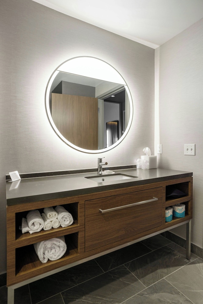 Courtyard by Marriott Indianapolis Fishers - photo 32