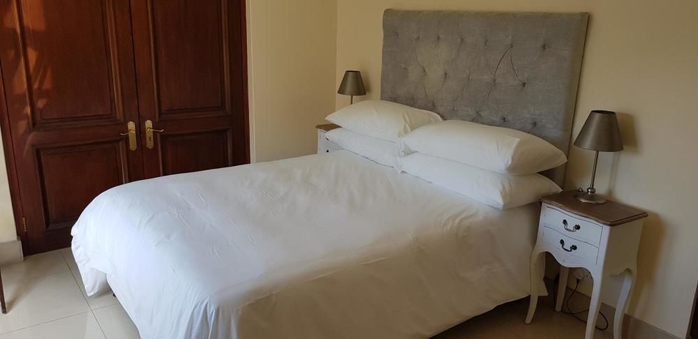 Luxury Serviced Villa in Constantia