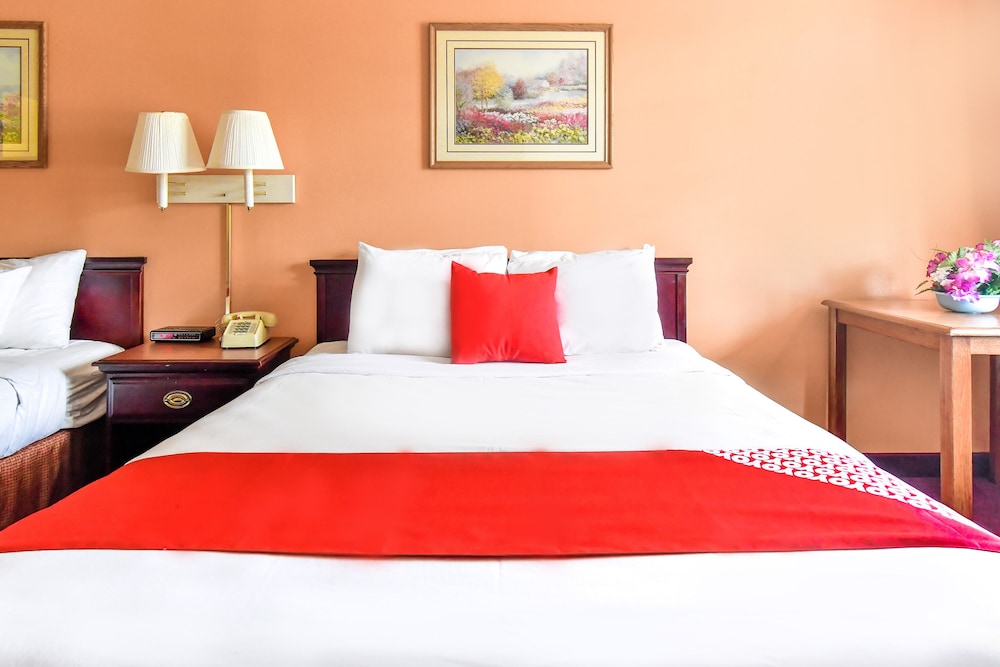 OYO Hotel Tyler Lindale - photo 14
