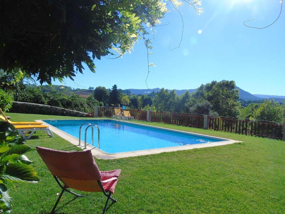Quinta da Chouza Agroturismo e Enoturismo — 4-Star Luxury Hotel in Celorico De Basto, Portugal