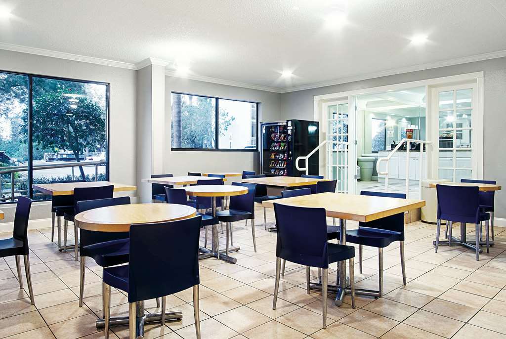La Quinta Inn by Wyndham West Palm Beach Florida Turnpike - photo 12