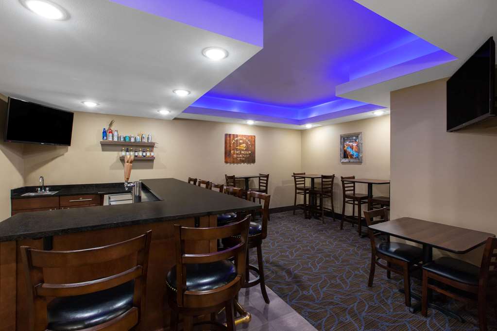 AmericInn by Wyndham Sioux Falls North - photo 15