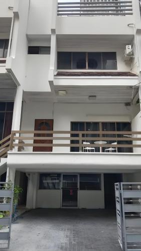 Xx Stay On Sukhumvit Soi 11 Bts Nana สเตย์ออน สุขุมวิท 11 รถไฟฟ้านานา