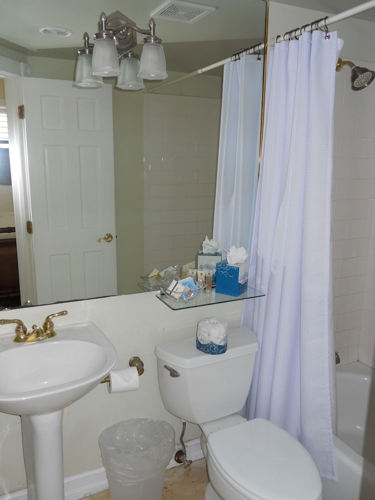 Duval Inn - photo 49