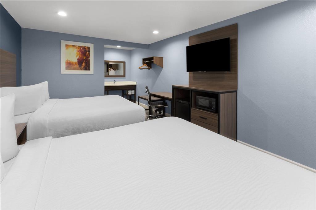 Days Inn by Wyndham Arroyo Grande Pismo Beach - photo 20