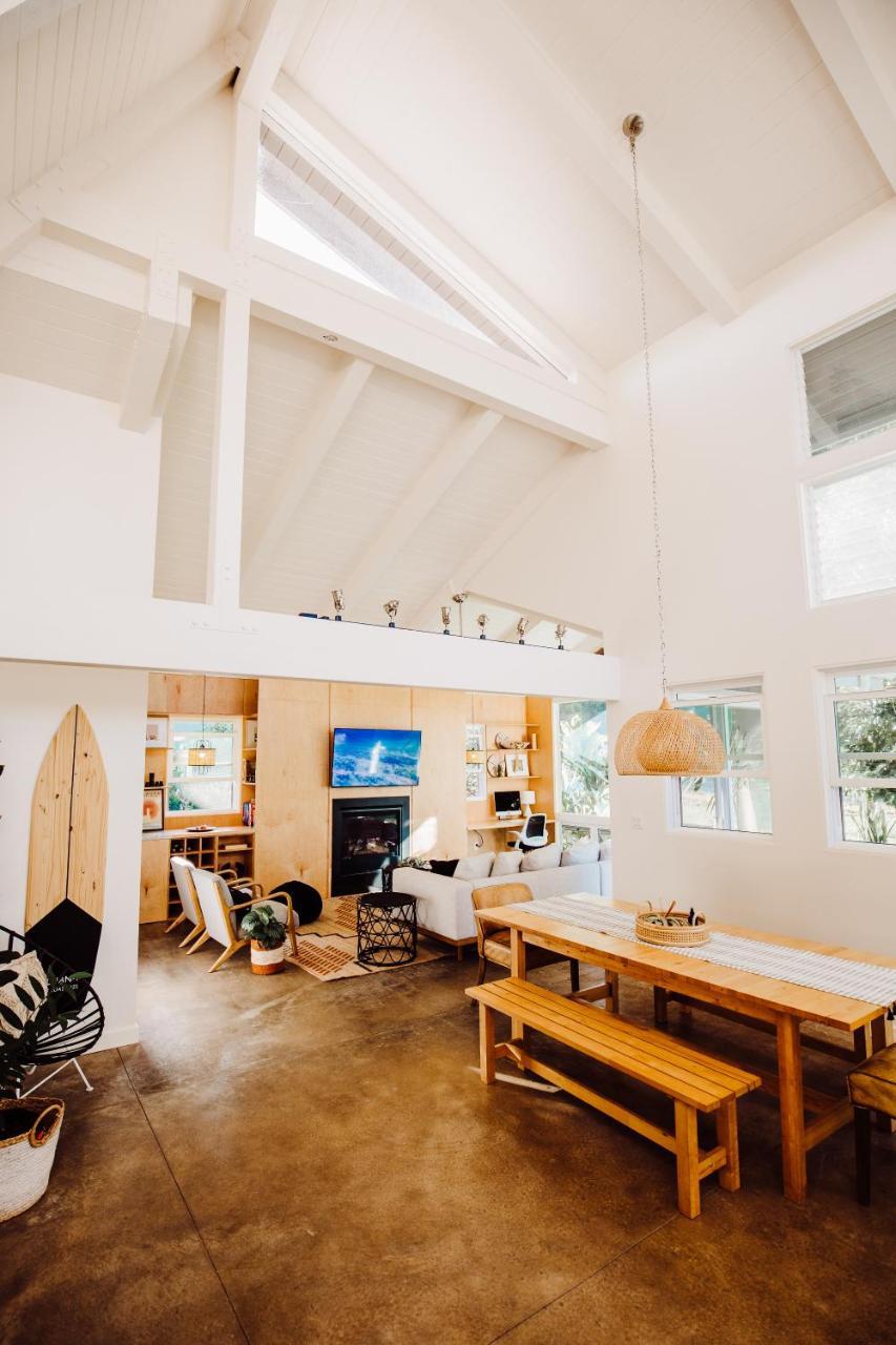 BOHO New Construction: On Golf Course views Hot tub AC walk to market and beach — hotel in Princeville