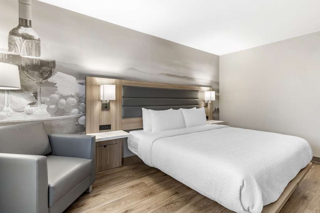 Best Western Plus Vineyard Inn - photo 38