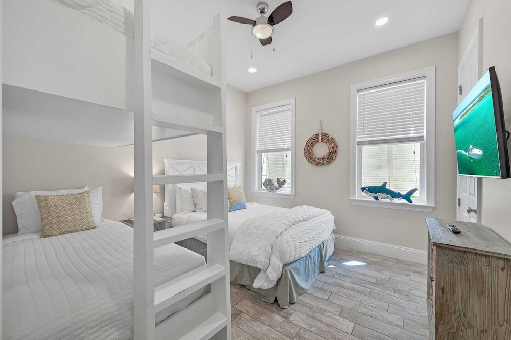 Walk to Seacrest Beach Resort Pool Modern 3bdr Free Wheelin by Avantstay - photo 16