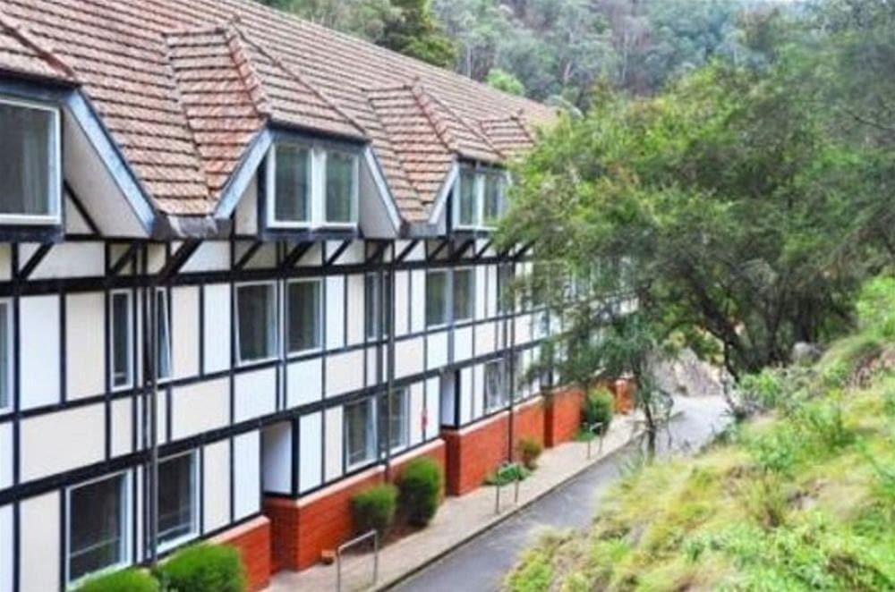 Jenolan Caves House — Oberon — photo 2