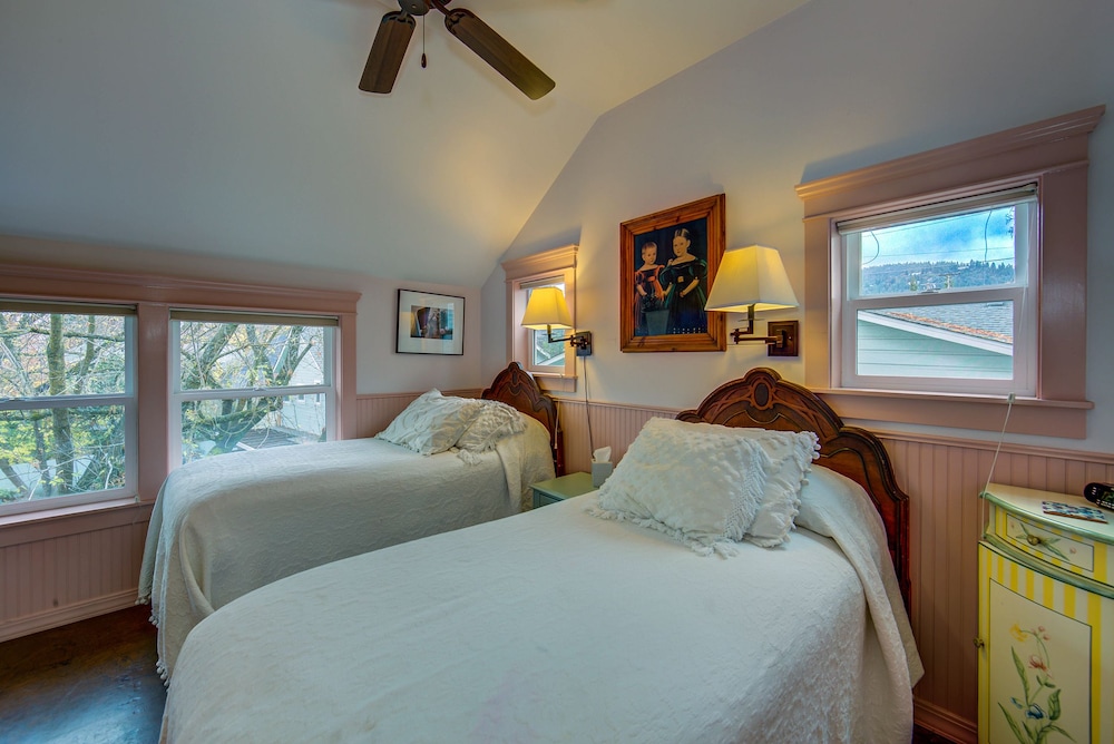 Carlisle Garden Suites - photo 9