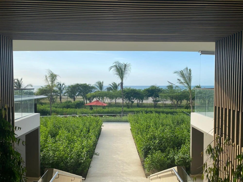 Manzanillo Bay Aparments by Wynwood House — 4-Star Luxury Hotel in Cartagena, Colombia