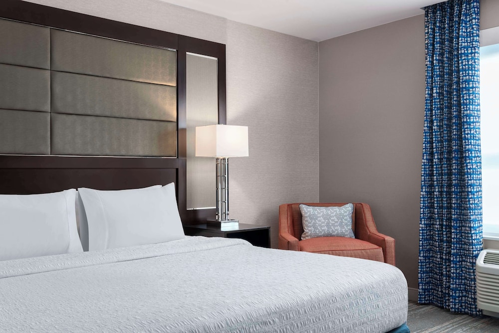 Hampton Inn & Suites Worcester - photo 23