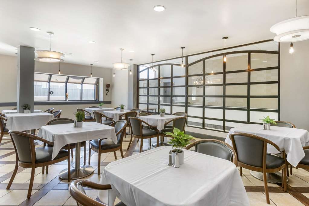 Best Western Plus El Paso Airport Hotel & Conference Center - photo 36