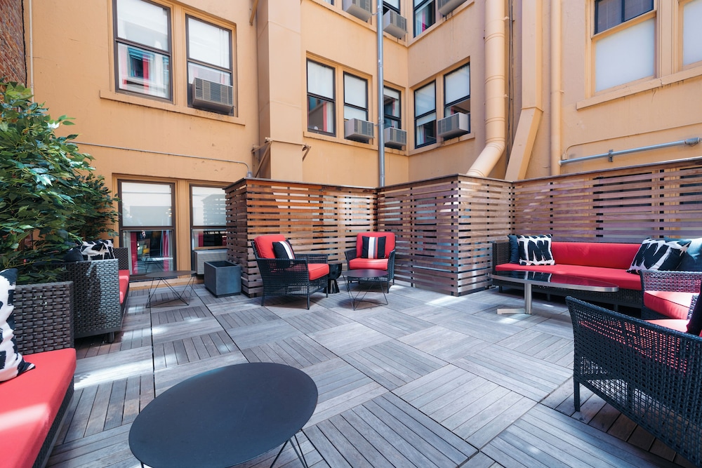 Hotel Triton - photo 33