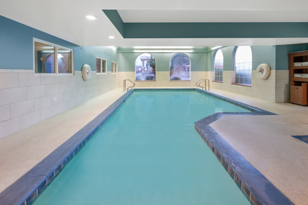 Holiday Inn Express Hotel & Suites Bishop by IHG - photo 31