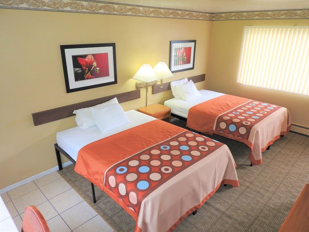 Country Meadow inn - photo 12