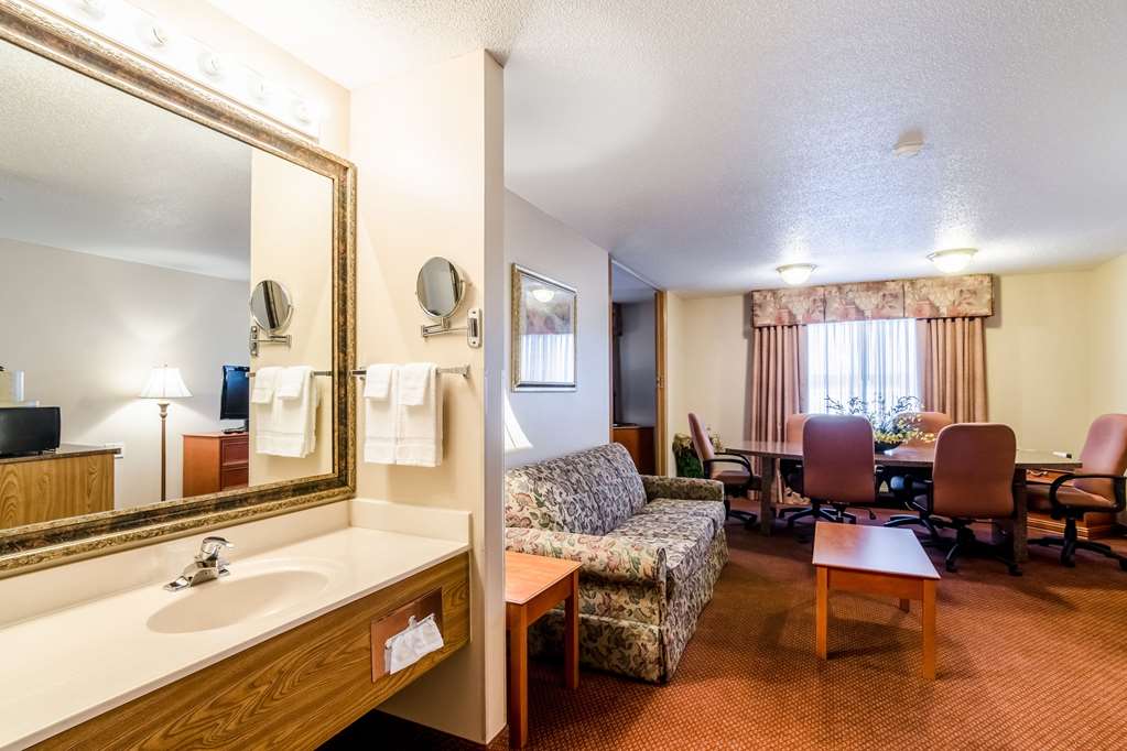 Quality Inn Alliance NE - photo 8