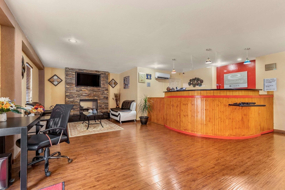Econo Lodge Junction - photo 15