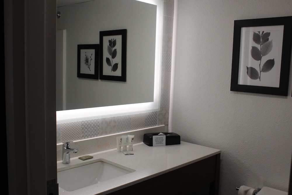 Country Inn & Suites By Radisson Dunbar Charleston - photo 25
