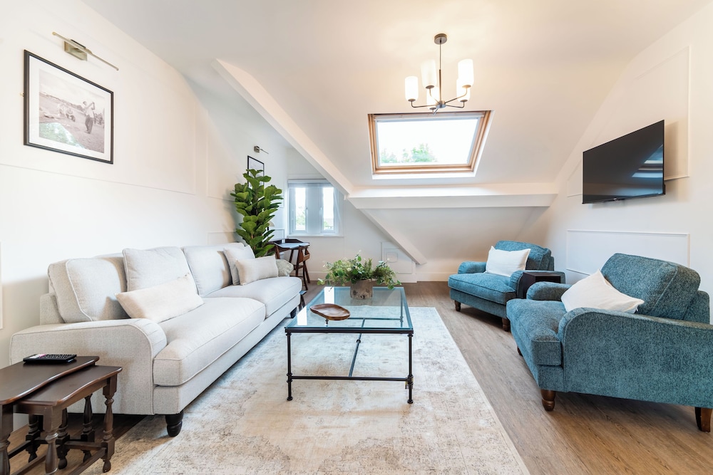 8 The Quadrant Luxury Apartments Hoylake — 5-Star Luxury Hotel in Hoylake, United Kingdom