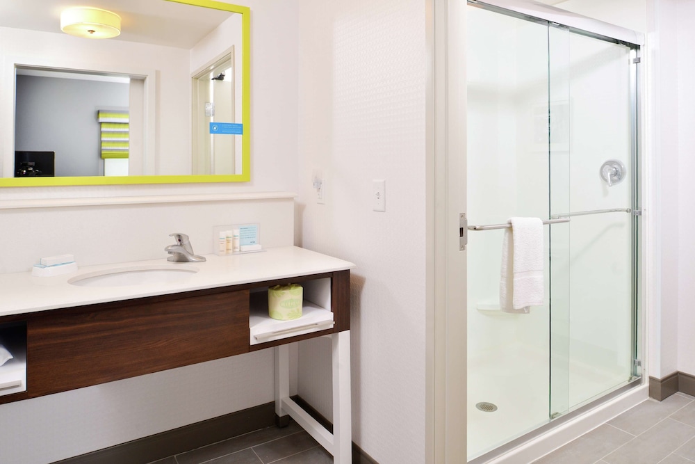 Hampton Inn & Suites St. Paul Oakdale Woodbury - photo 26