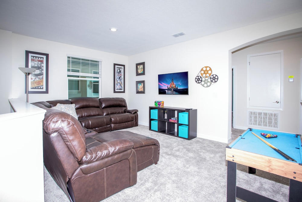 Gorgeous 5 Bd Home Close to Disney Storey Lake Resort 2734 - photo 27