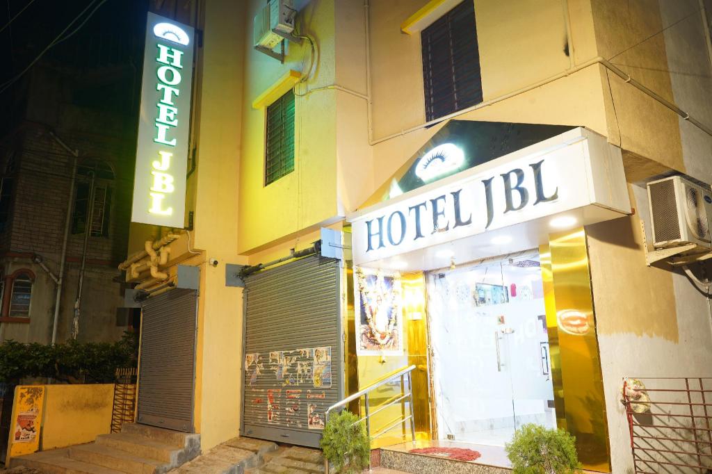 Hotel J.B.L - last minute hotel in Kolkata