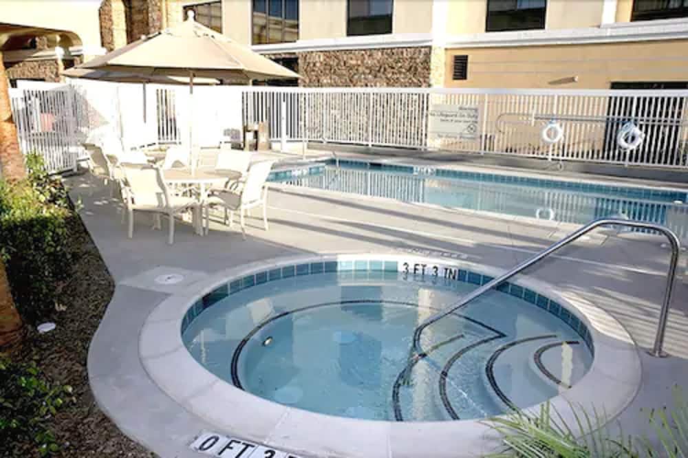 Hampton Inn & Suites Chino Hills - photo 21
