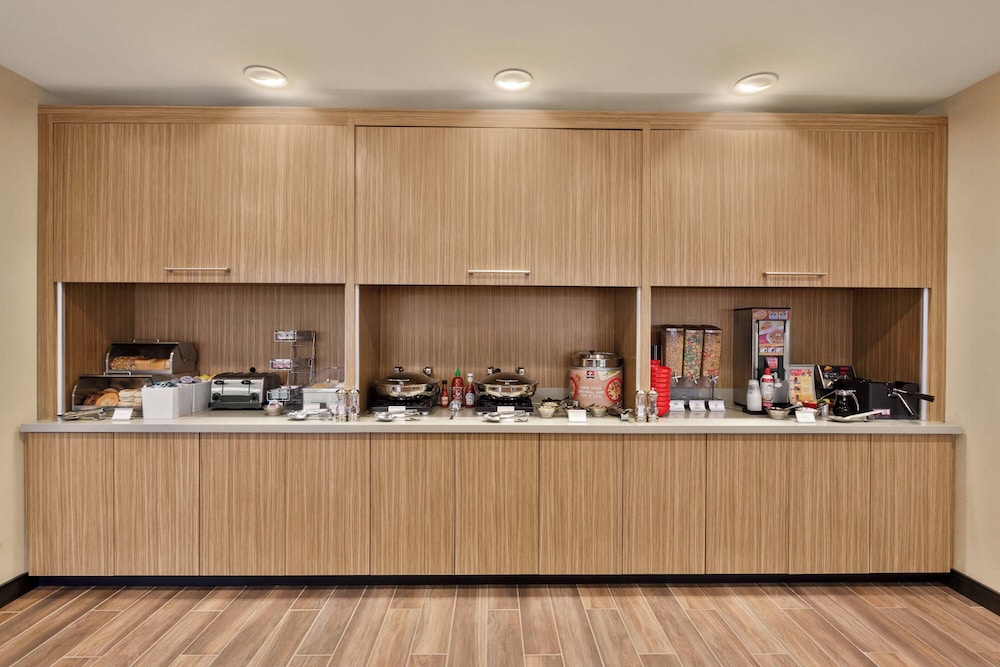 TownePlace Suites by Marriott Cedar Rapids Marion - photo 32