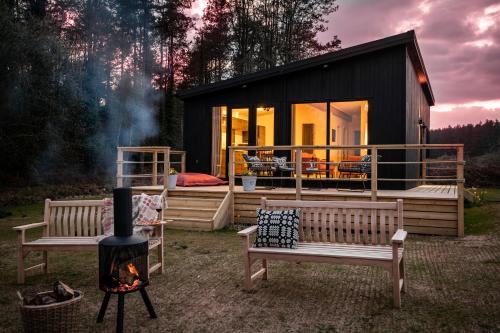 Murmur y Coed — hotel in Newborough
