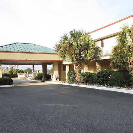 New Valdosta Inn & Suites - photo 2
