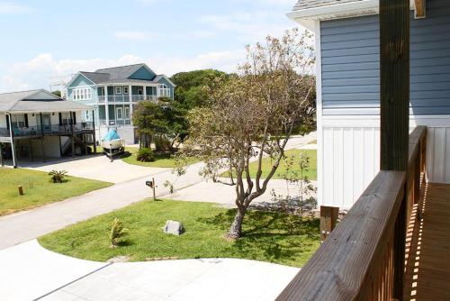 Bonne Mer by Oak Island Accommodations - photo 24