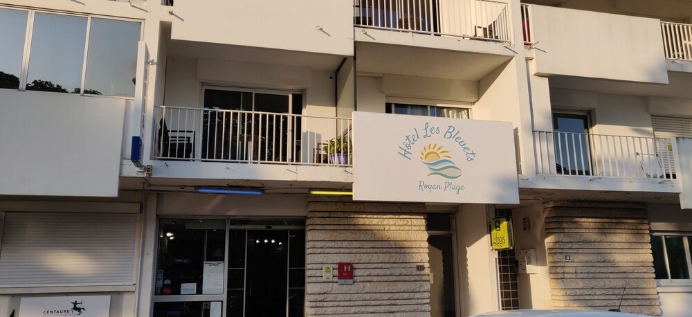 Logis Hotel Les Bleuets in Royan, France