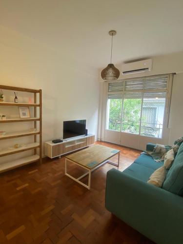 Recoleta Apartment A Metros De El Ateneo — 4-Star Luxury Hotel in Buenos Aires, Argentina