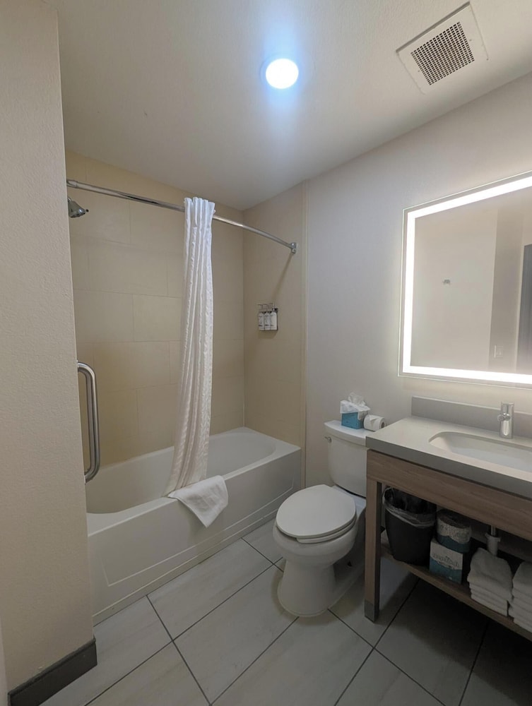 Candlewood Suites Loveland by IHG - photo 39
