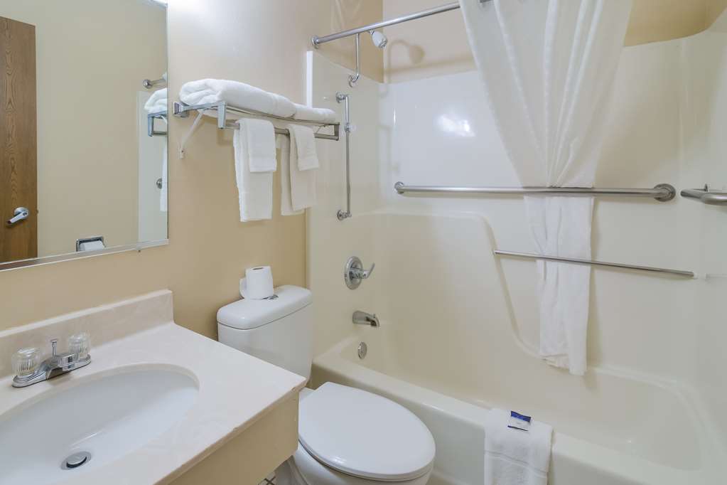 Americas Best Value Inn Fargo - photo 25