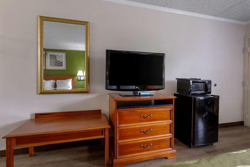 Quality Inn Roxboro South - photo 23