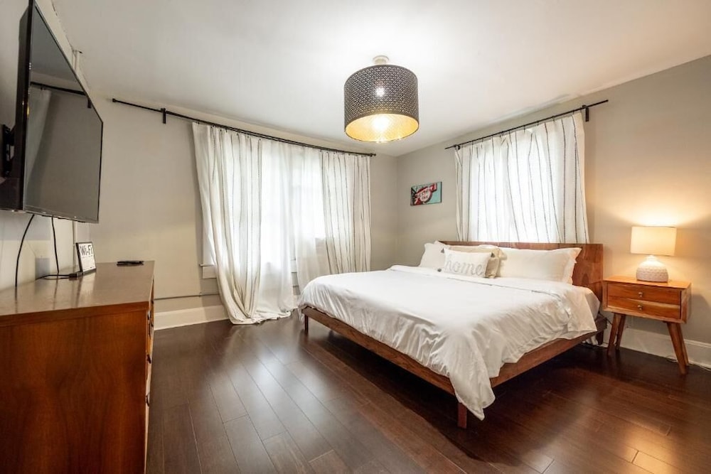 5 Min Fountain Square Cozy Bates Hendricks Home — 4-Star Luxury Hotel in Indianapolis, United States
